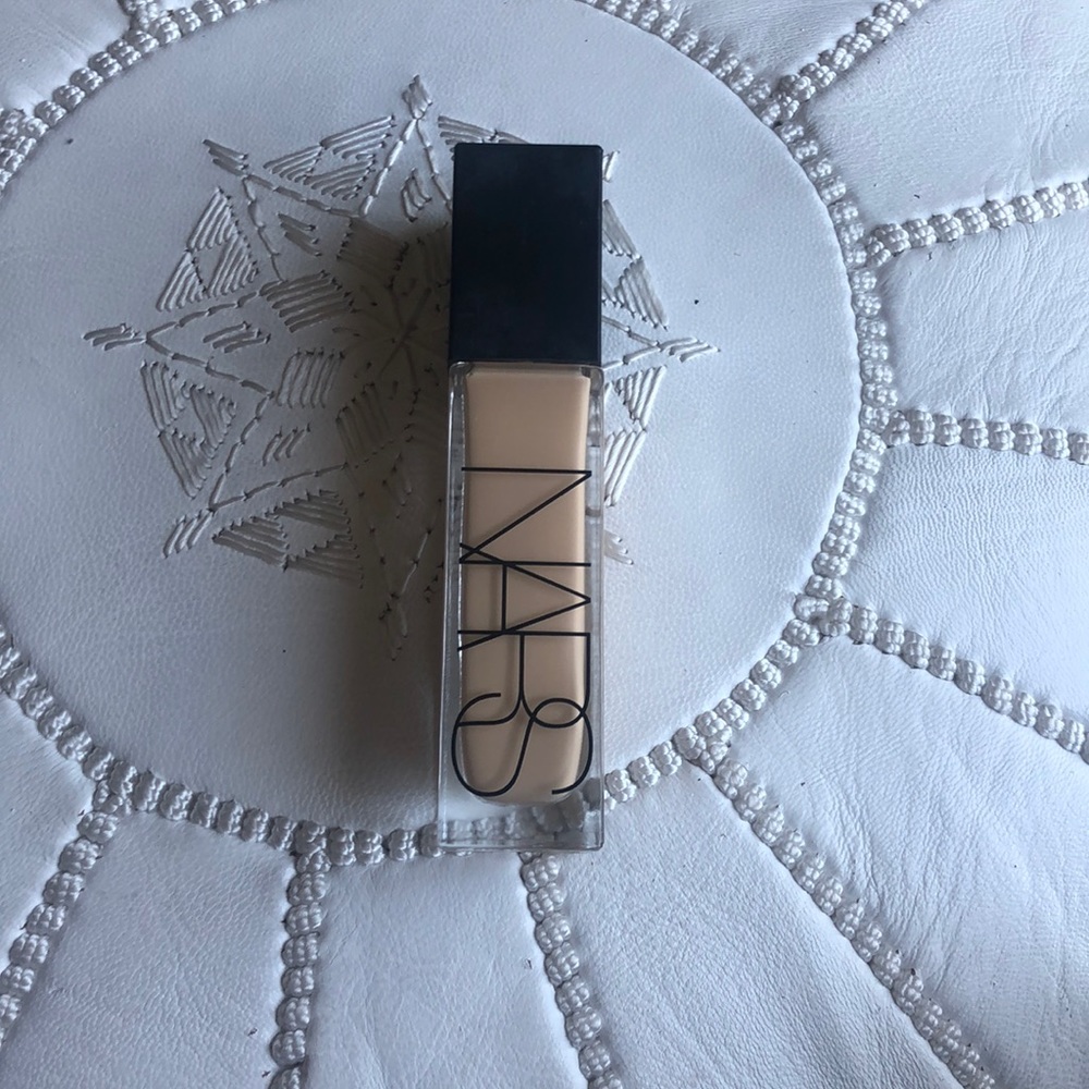 Nars Natural Radiant Longwear Foundation